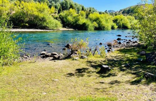 Junín de los Andes Chalet De Esquí | Fly Fishing Cabin, River Coast.