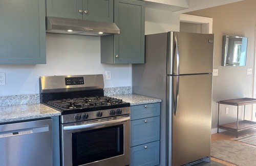 Arlington Casa | Fly fishing, tubing, biking and shopping are steps away!