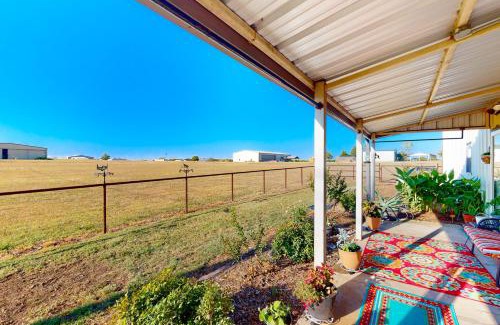 Wise County Casa | Fly Inn Cottage