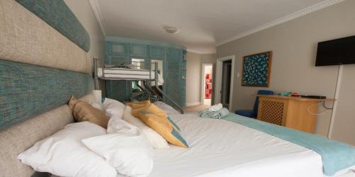 Mossel Bay Casa | Fly Me To The Moon Guesthouse