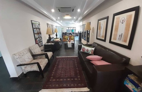 Greater Johannesburg Metropolitan Area Casa | Flying Falcon Guesthouse