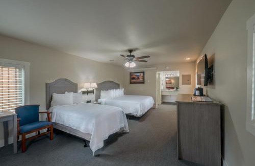 Alpine Cabina | Flying Saddle Resort and Steak House