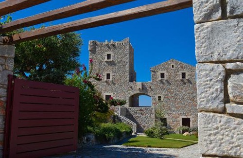 Omales Casa | Focalion Castle Luxury Suites