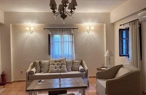 Omales Casa | FOCALION CASTLE LUXURY SUITES