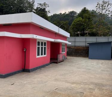 Lakkidi Casa | Fog view cottage - Homestay with food and internet