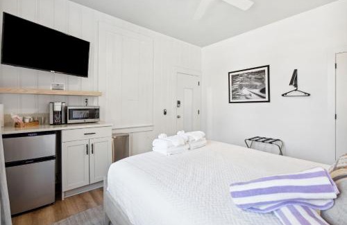 Folly Beach Hotel | Folliday Inn - The Ariston - Room 34