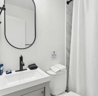 Folly Beach Hotel | Folliday Inn - The Continental - Room 23