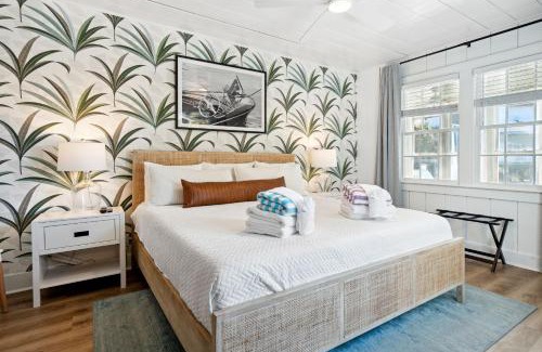 Folly Beach Hotel | Folliday Inn - The Torpedo - Room 22