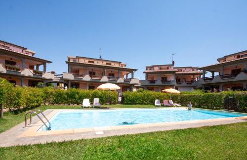 Follonica Apartamento | Follonica Apartments - Pool & Relax