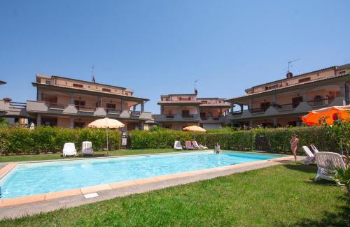 Follonica Apartamento | Follonica Apartments - Pool & Relax