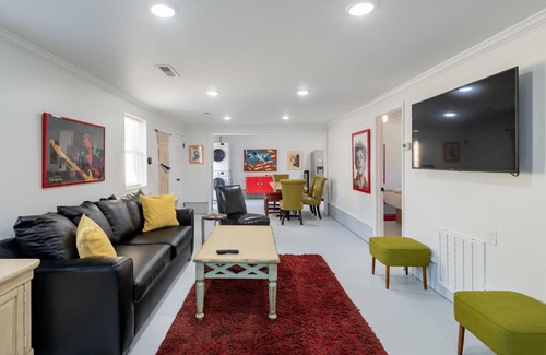 Folly Beach Casa | Folly Vacation Laid Back Casual Beach Bungalow 209-B