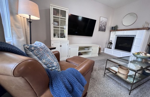 Folsom Condominio | Folsom Escape is your personal getaway and retreat close to Folsom Lake.