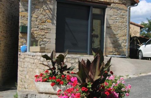 Saint-Georges-de-Luzencon Casa | Fontaine Vieille