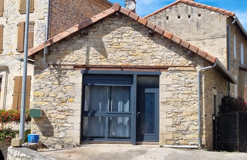 Saint-Georges-de-Luzencon Casa | Fontaine Vieille