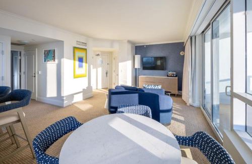 Mid Beach Apartamento | Fontainebleau Hotel Ocean View Fits 6! 1 BED/2 BA