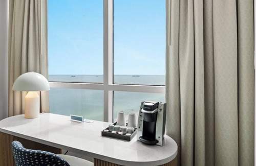 Mid Beach Apartamento | Fontainebleau Hotel 32nd Fl Oceanfront Jr Suite
