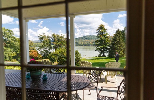 Town of Catharine Casa | Finca frente al lago con impresionantes vistas y jardines.