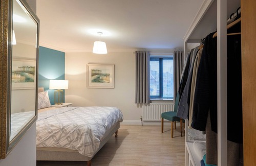 Carrickfergus Cabaña | Fool's Haven Thatched Cottage