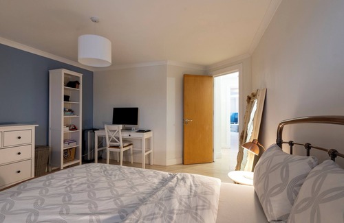 Carrickfergus Cabaña | Fool's Haven Thatched Cottage