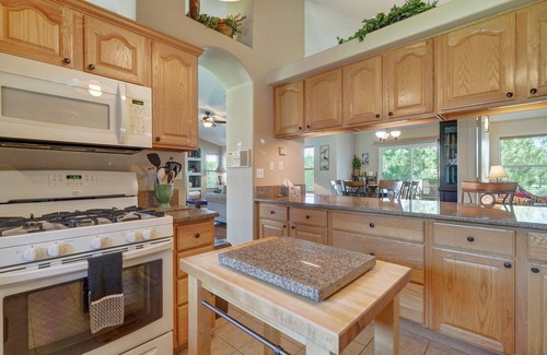 Monument Casa | Foosball-Fire Pit-Pet Friendly-near USAF Academy