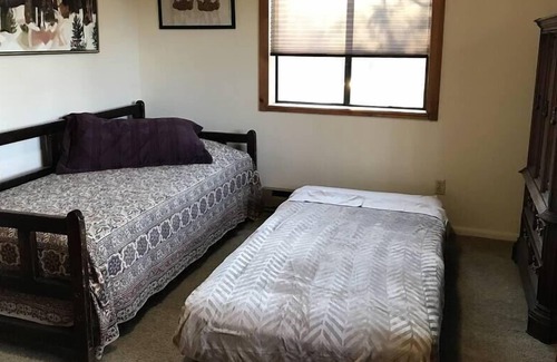 Midpines Casa | Foothill Acres - Family Cabin near Yosemite