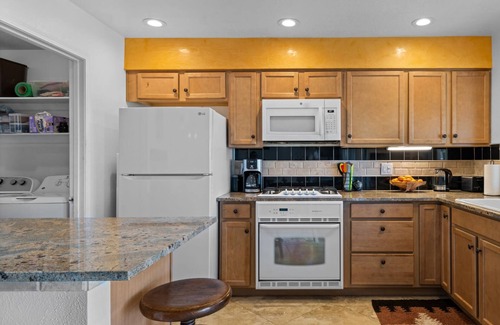 Northeast Heights Casa | Foothill Serenity with Hot Tub - An Irvie Home