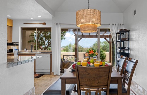 Northeast Heights Casa | Foothill Serenity with Hot Tub - An Irvie Home