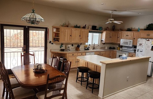 Foothills Casa | Foothill Sunrises & Desert Sunsets from this beautiful 2B/2Ba house.