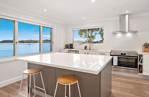 Salamander Bay Casa | Footprints on Foreshore