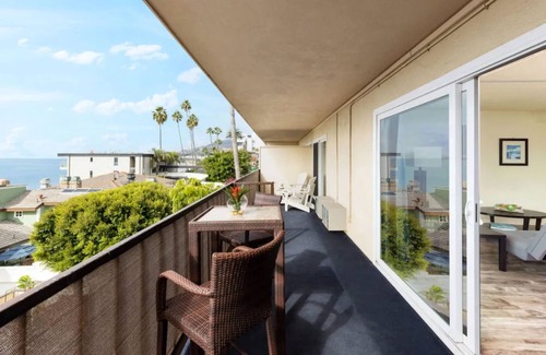 Laguna Beach Hotel | Footsteps to Fun: 2 Oceanfront Rooms with Pools & Laguna Beach Vibes