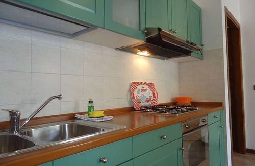 Idro Apartamento | para 3-4 personas, a solo 200 m del lago / playa, con jardín, parrilla