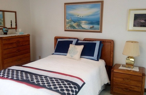 West Newbury Casa | Para viajeros de negocios y placer. Frente azul