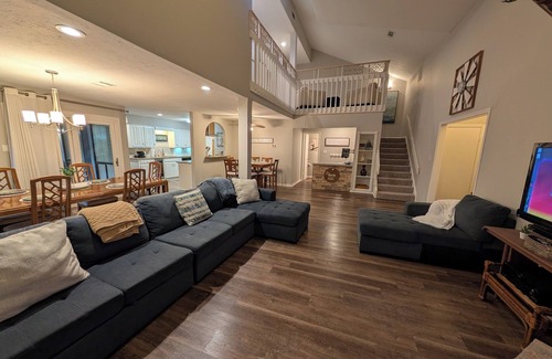 April Sound Casa | For family/friends fun with Smart TVs, Cook's Kitchen, Patio, & Lake Access