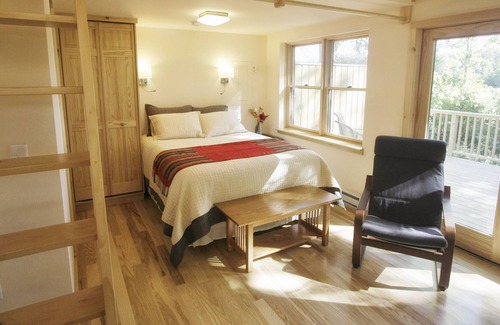Newfield Cabaña | Escapada romántica en los preciosos Finger Lakes: ¡también para familias!