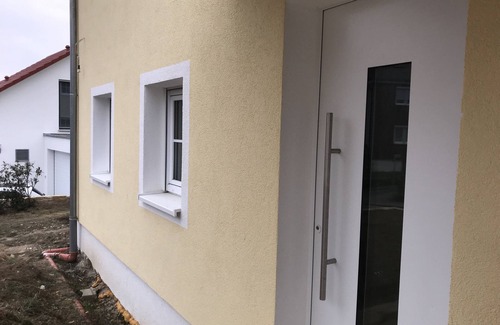 Grossheppach Apartamento | Para el huésped exigente - descuento del alquiler mensual - hermosa terraza