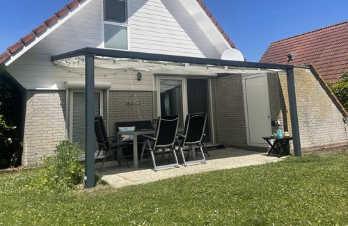Herkingen Casa | For those seeking peace and quiet - holiday home "Het Feetje" by the Grevelingen Sea