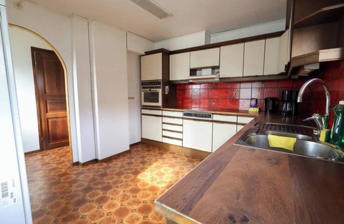Torslanda Casa | For Workers 12 Beds - Volvo - Parking lot - All-inclusive