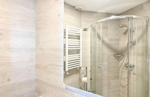 Ciudad Lineal Apartamento | For You Rentals Coqueto estudio céntrico TEMPORAL con piscina FCA34