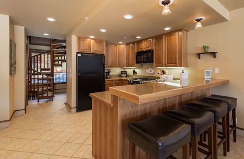 Purgatory Casa | Fore the Views Townhome (#710) | 10 min to Ski - Golf, AC - Pool/Hot Tub/Deck