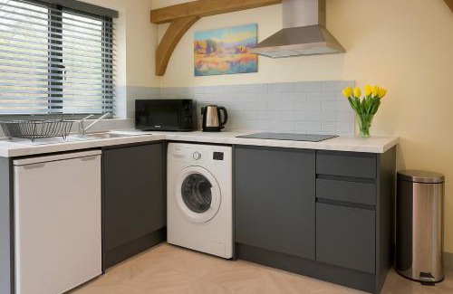 London Borough of Bromley Apartamento | Forest 2BR Apt gated free Parking 2 acres Garden