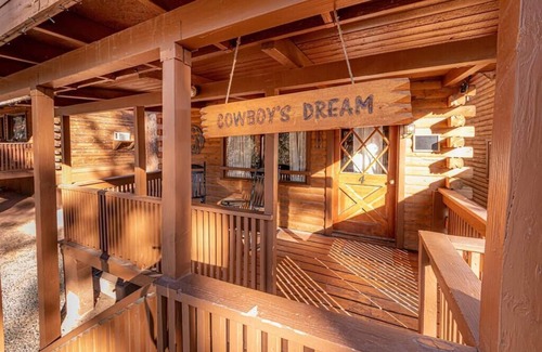 Christopher Creek Cabina | Forest Cabin 4 Cowboys Dream