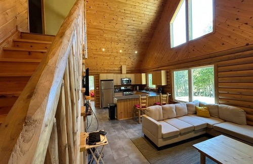 Northern Bruce Peninsula Cabina | Forest Cabin by National Park & Tobermory