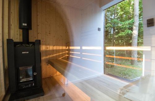 Nedelisce Casa | Forest Cabin Nest-Family Retreat for 7 with Sauna & Hot tub