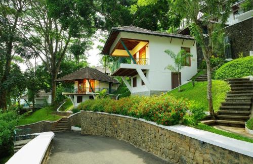Pirmed Complejo | Forest Canopy Thekkady