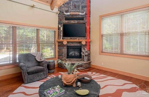 Milton Cabina | Forest Creek Lodge Su
