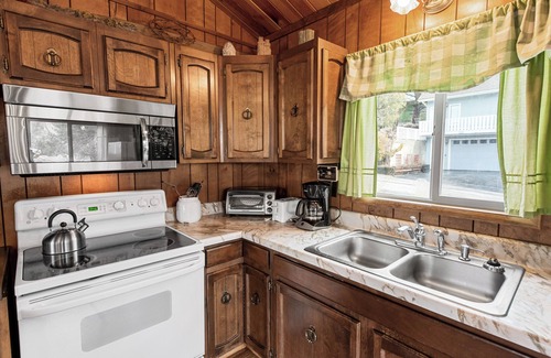 Whispering Forest Cabina | Forest Edge Retreat