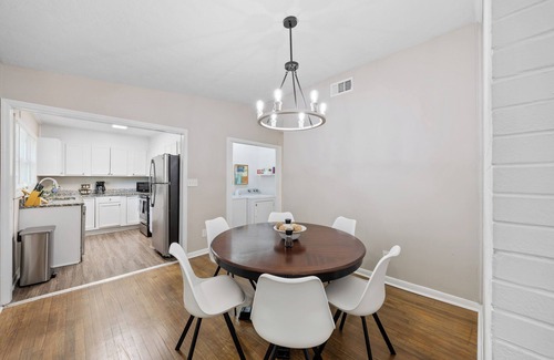 Augusta Cabina | Forest Estates Lodge - Spacious + Available NOW!