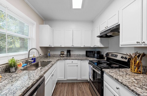 Augusta Cabina | Forest Estates Lodge - Spacious + Available NOW!
