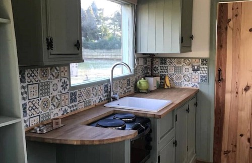 Rock Cabina | Forest & Farm - Luxury Shepherd’s Hut