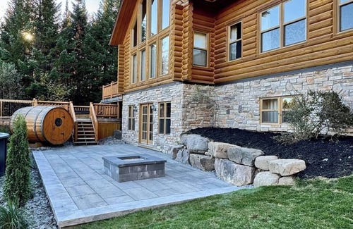 Fiddler Lake Resort Chalet De Esquí | Forest Getaway, Soak in the Spa, Sauna, Fireplace